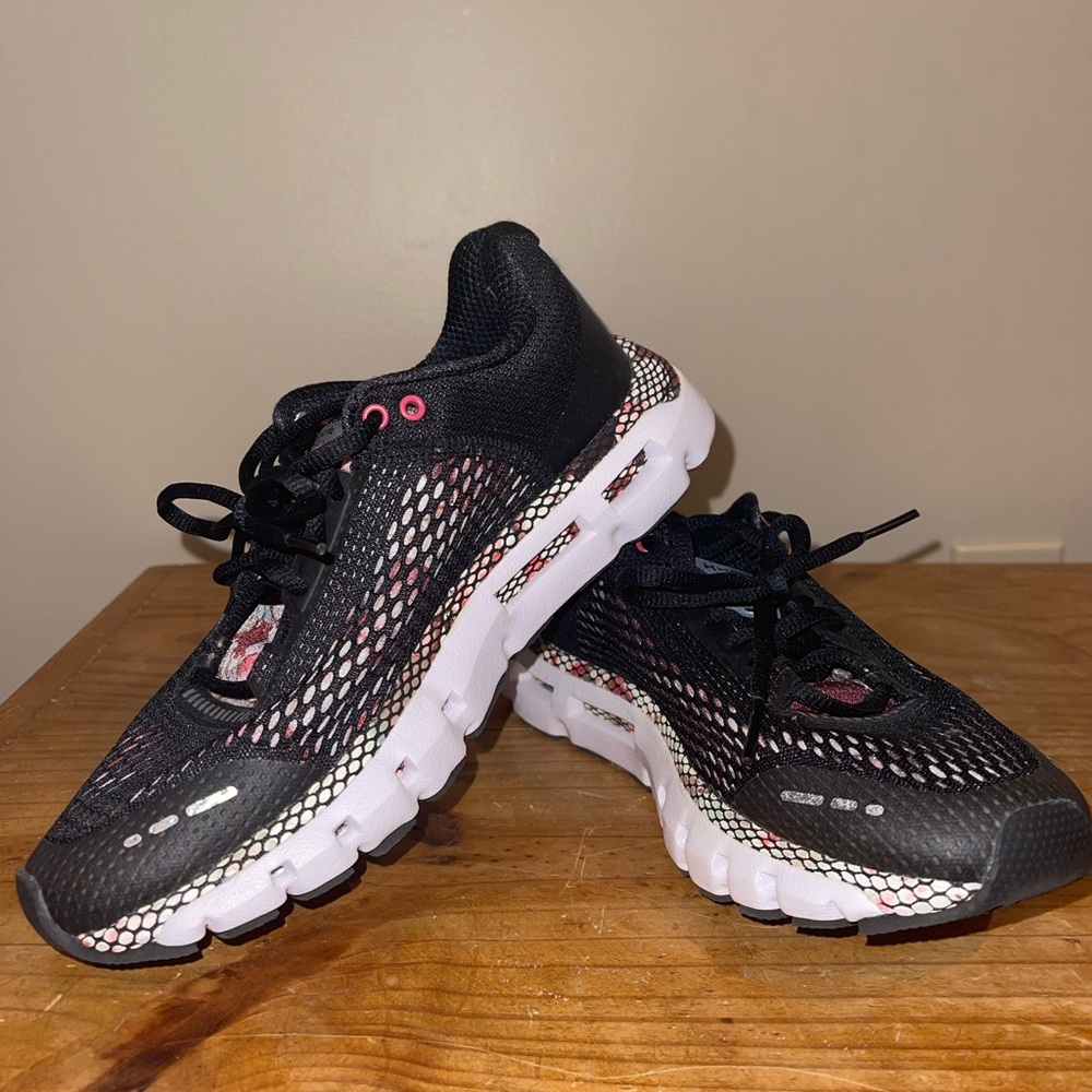 Under Armour Womens Running Shoes